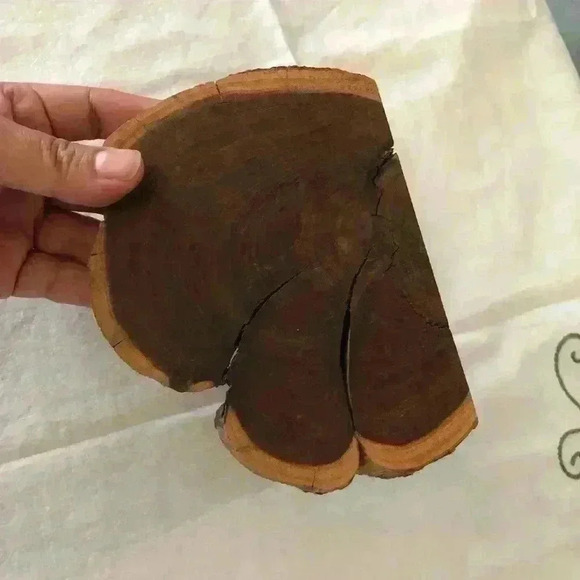 Carved wood mother and child deer mom and fawn? decor - Picture 3 of 5